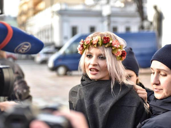 Под Верховной Радой задержали кременчужанку из Femen