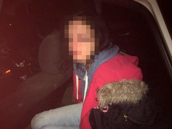 В Кременчуге женщина украла телефон у прохожего