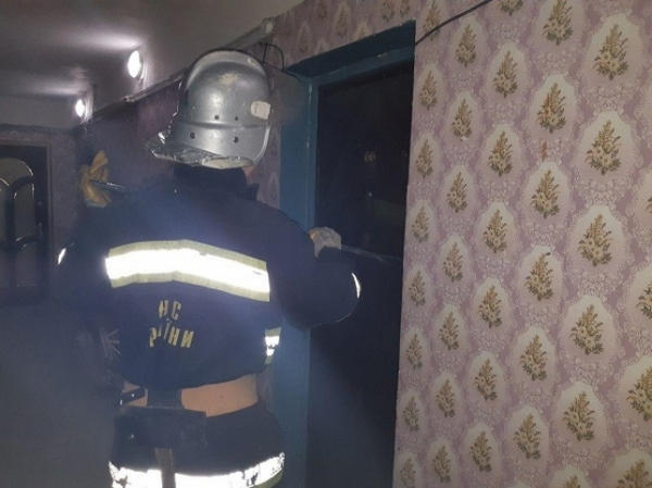 Кременчугские спасатели за закрытыми дверями обнаружили труп