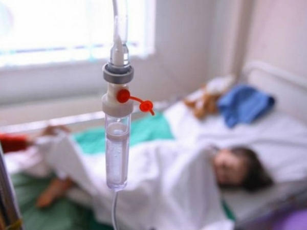 В Кременчугскую больницу в тяжелом состоянии доставили маленькую девочку
