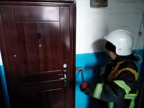 Спасатели нашли мертвой кременчужанку, которая долгое время не открывала дверь