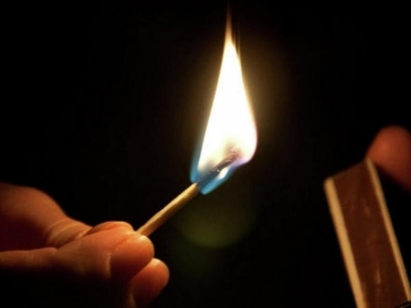 В Кременчуге горел мусор в одном из подъездов