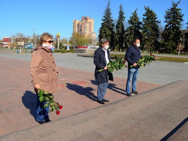 В Кременчуге почтили память узников нацистских концлагерей
