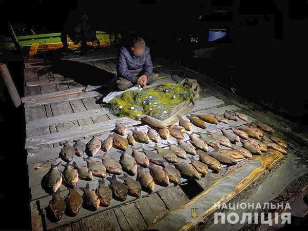 Полиция задержала на Каменском и Кременчугском водохранилищах браконьеров