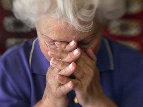 Кременчугские пенсионерки помогли мошенникам вылечить родственников