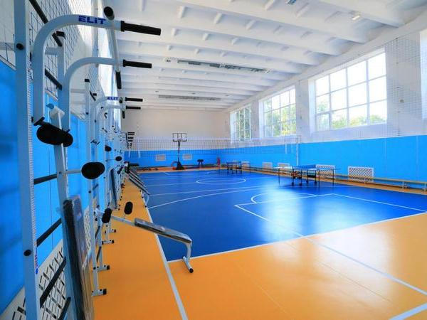 Кременчугская школа №26 получила обновленный спортивный зал