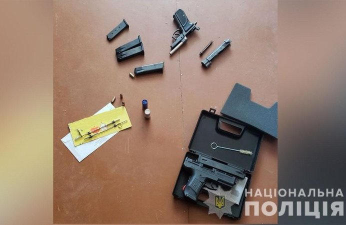 У кременчужанина в квартире нашли незарегистрированное оружие
