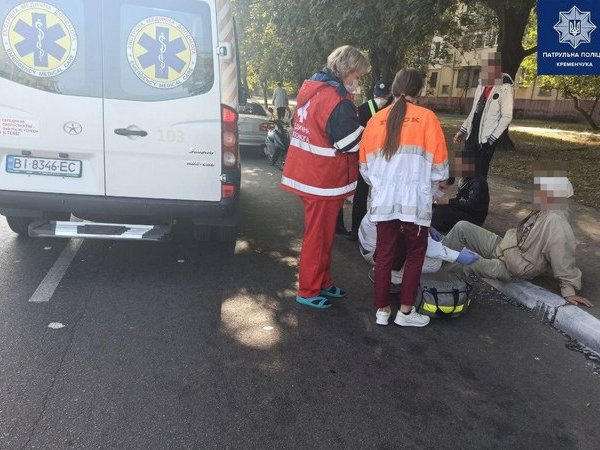 В Кременчуге пенсионер попал под колеса мопеда