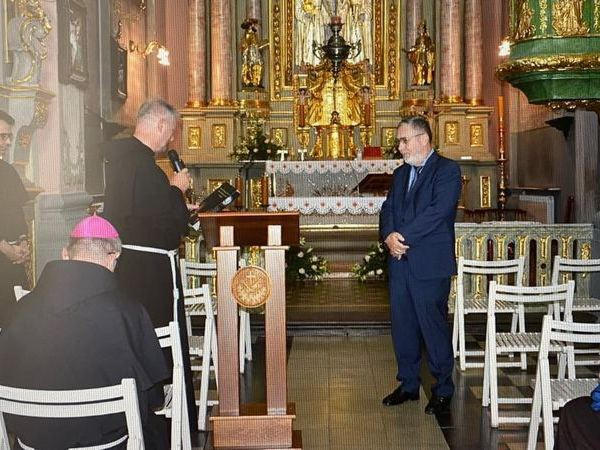 Имя кременчужанина Виктора Маренича внесено в Книгу Друзей и Добродетелей Краковской провинции