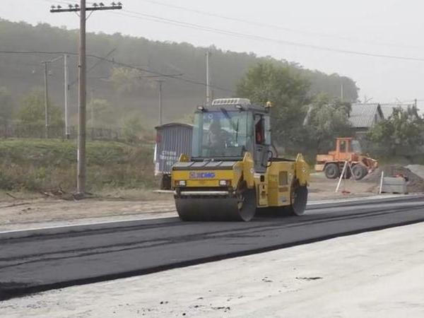 Кременчугские дорожники завершают работы на развороте троллейбусного маршрута №26А+