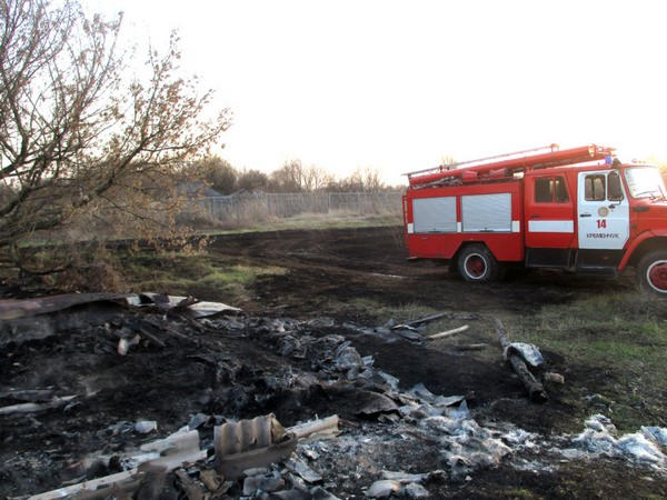 В Кременчугском районе горел сеновал