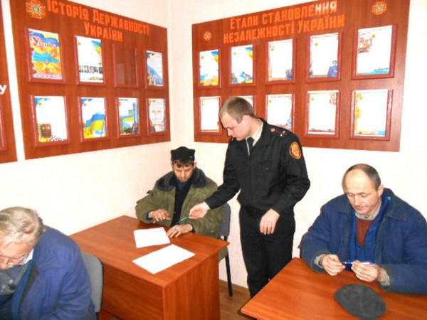 Спасатели рассказывают кременчужанам о правилах пожарной безопасности