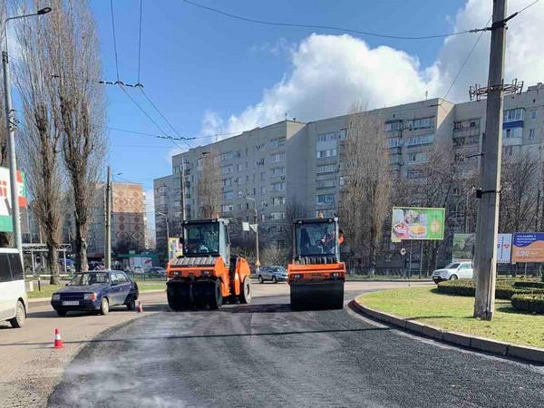 Спецтехника ДРСУ выехала на дороги Кременчуга