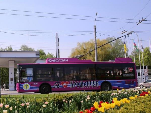 Кременчугские власти продолжают обновлять парк коммунального общественного транспорта