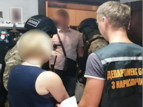 В Кременчуге задержали 35-летнюю нарко-дилершу