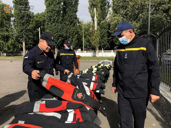 Кременчугские спасатели получили вторую партию гуманитарной помощи из Нидерландов