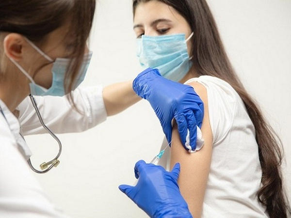 В Кременчуге от коронавируса вакцинировалось 354 ребенка