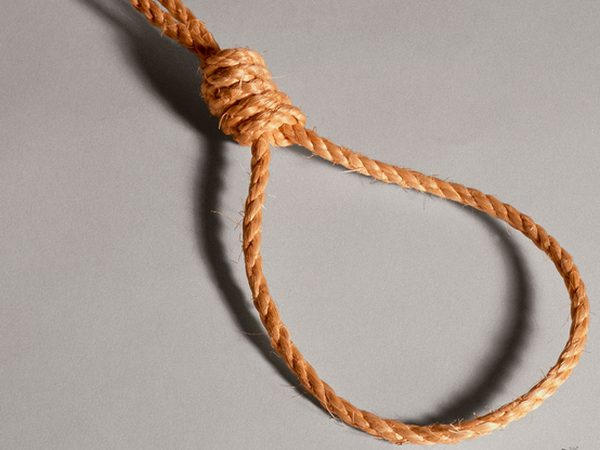 В прицепе грузовика повесился кременчужанин