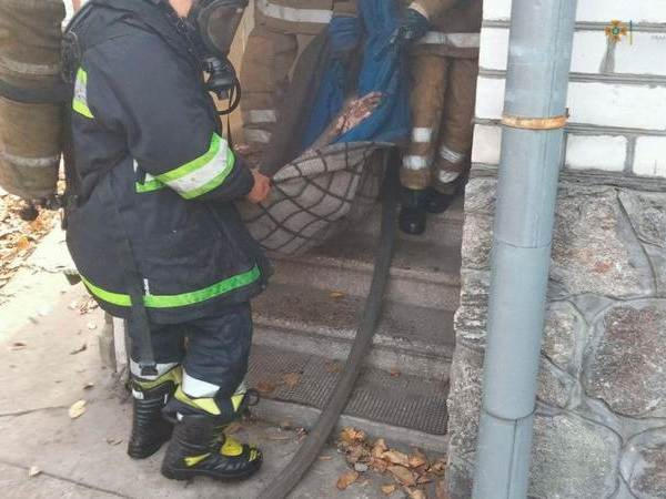 Кременчугские пожарные спасли 62-летнего мужчину с инвалидностью из огня