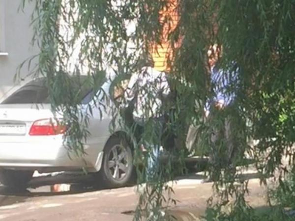 Поймали «на горячем»: вице-мэр на больничном пользуется служебным транспортом