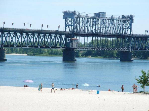 Как кременчужанам отдыхается на Центральном пляже