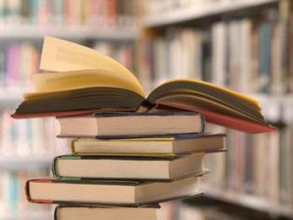 Кременчугским школьникам уже закупают учебники