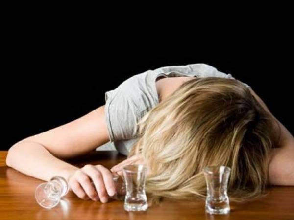 В Кременчуге двое несовершеннолетних отравились алкоголем
