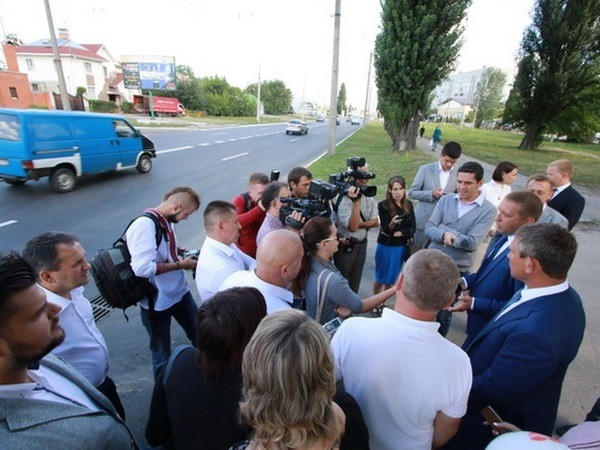 «Кременчугские дороги проверкой шампанским не пройдут», - Малецкий о ремонте на Молодежном