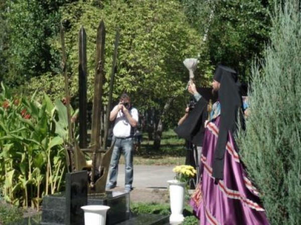 В Кременчуге открыли памятный знак погибшим под Иловайском