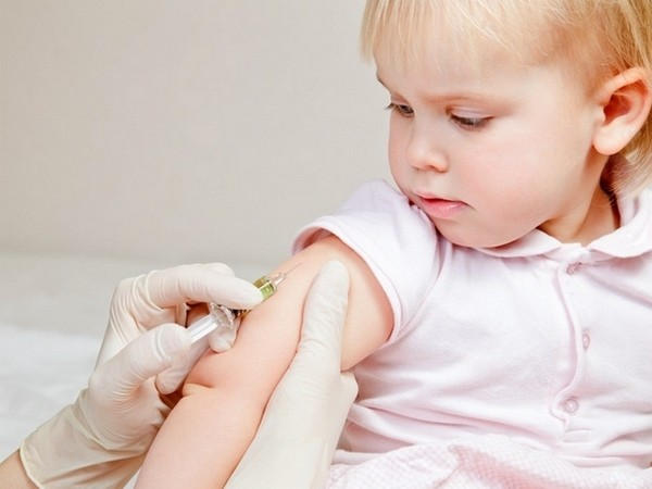 В Кременчуге с родителей школьников собирают деньги за бесплатную вакцину