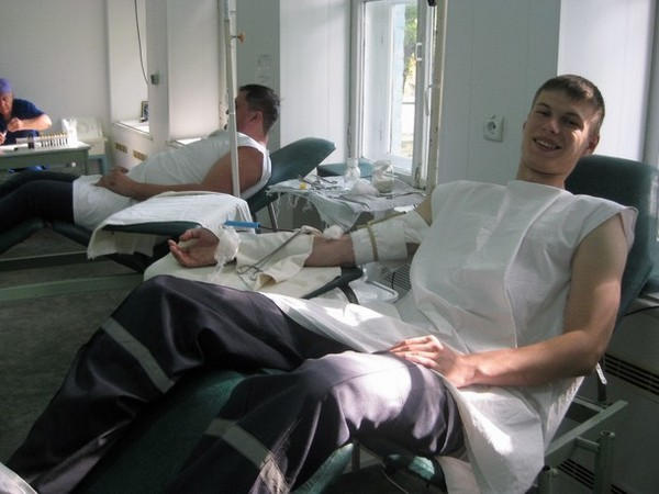 В Кременчуге спасатели стали донорами крови