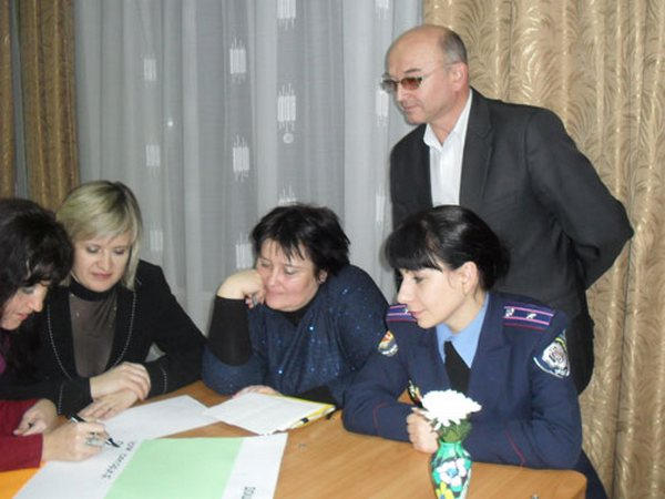 На городском совете родителей присутствовала полиция