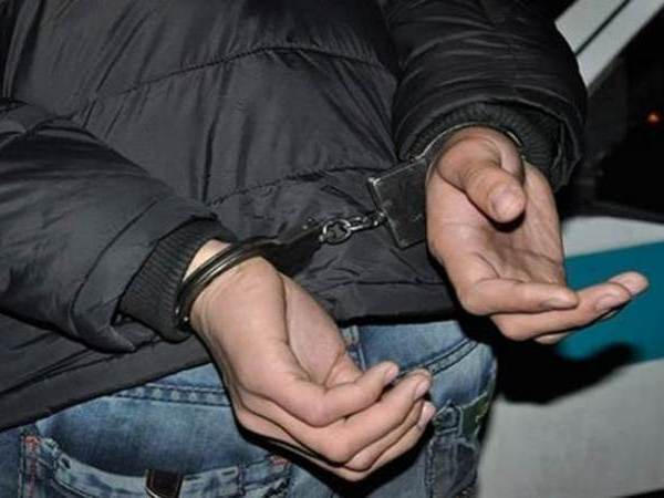 Кременчугские правоохранители задержали вора женских сумочек