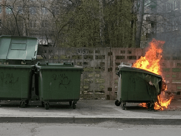 В Кременчуге завелся поджигатель мусорных контейнеров