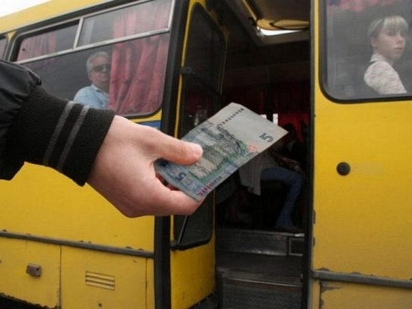 Мэр Кременчуга вынес перевозчикам предупреждение за качество сервиса
