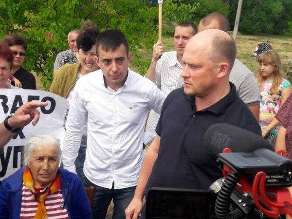 Кременчугская полиция охраняла нардепа Каплина в селе Кияшки