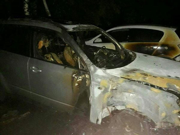 В Кременчуге ночью горело два автомобиля