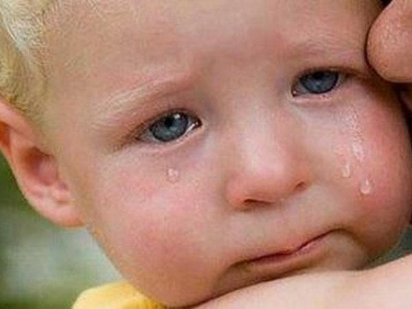 В Кременчуге трехлетний ребенок оказался на улице