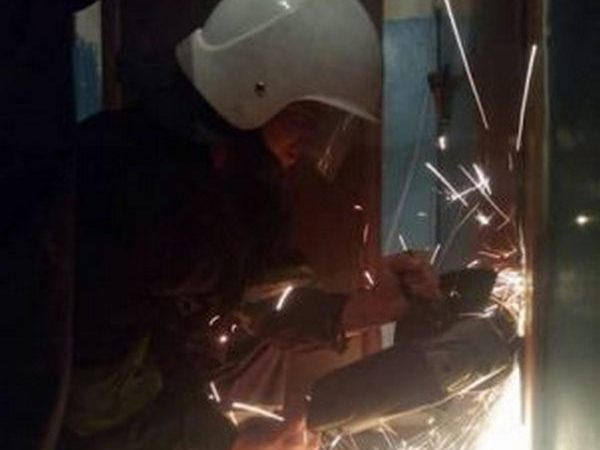 Кременчугских спасателей вызывали на аварийное открытие дверей