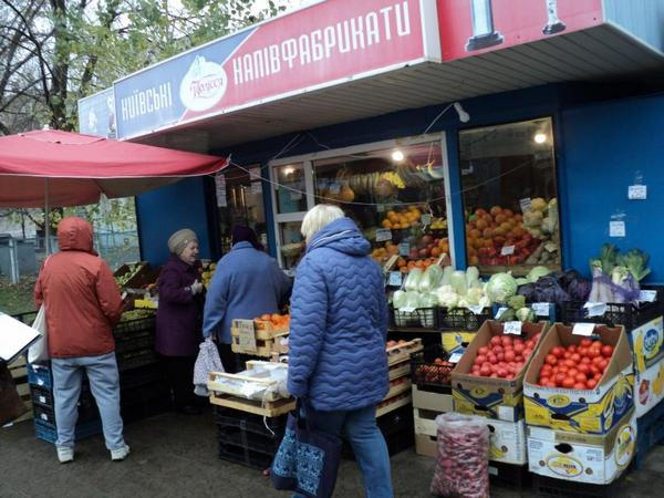 В Кременчуге незаконный киоск по улице Леси Украинки снесут