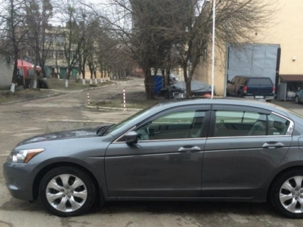 У кременчужанина угнали автомобиль Honda Accord: полиция разыскивает свидетелей