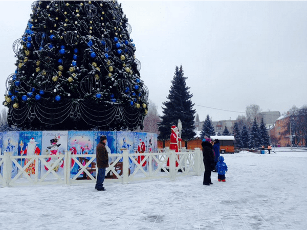 Дед Мороз и Снегурочка поздравят кременчужан с Новым годом в общественном транспорте