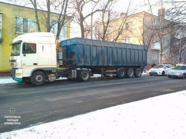 Кременчугские патрульные задержали пьяного водителя грузовика