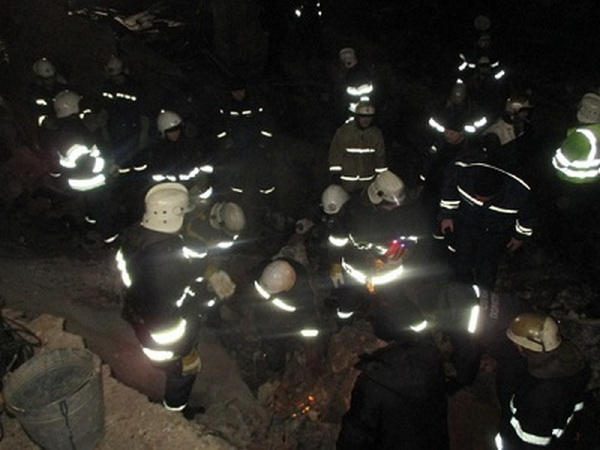 В заброшенном здании кирпичного завода двух кременчужан привалило стеной