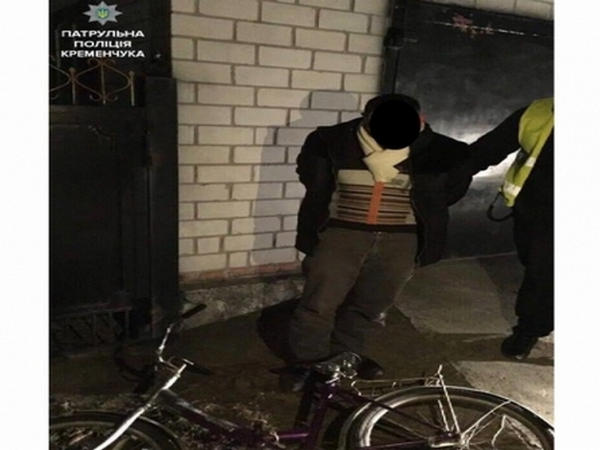 33-летний мужчина открыто украл велосипед у кременчужанки