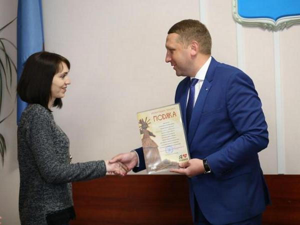 Малецкий остался доволен Кременчугской масленицей и вручил организаторам Благодарность