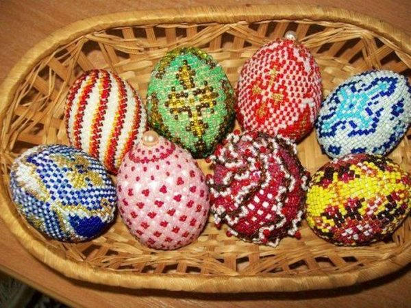 Кременчужан приглашают на мастер-классы по оплетению пасхального яйца бисером