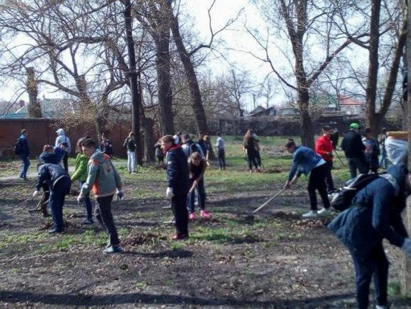 На правобережной части Кременчуга прошел «Зеленый субботник»