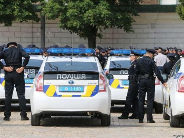 Неизвестные обокрали салон в центре Кременчуга