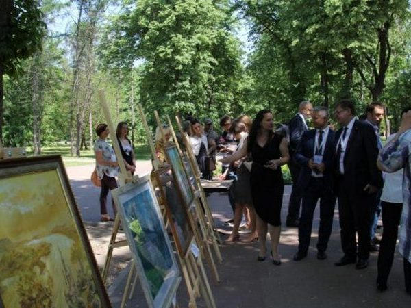 Участники Международного бизнес-форума ознакомились с творчеством кременчугских мастеров